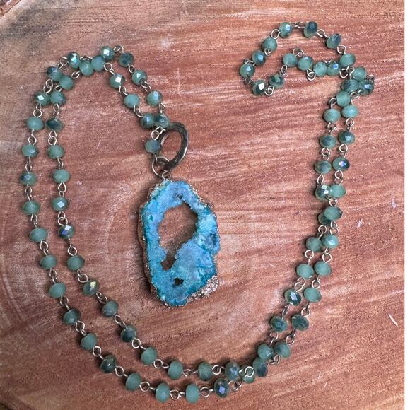 Seafoam Druzy Pendant Necklace. - Picture 4 of 4